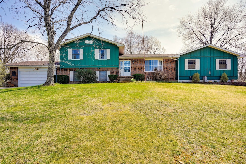 Athens Vacation Rental - 6 Mi to Ohio University! view 5