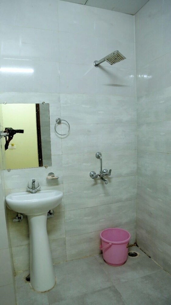 Hotel Livinn by F9 - Property Image 12