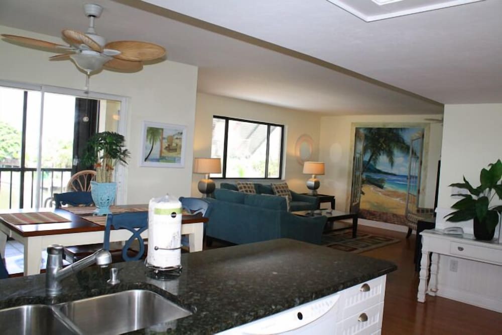 Edgewater Inn