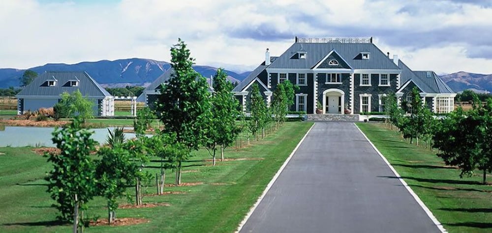Stoneleigh Lodge