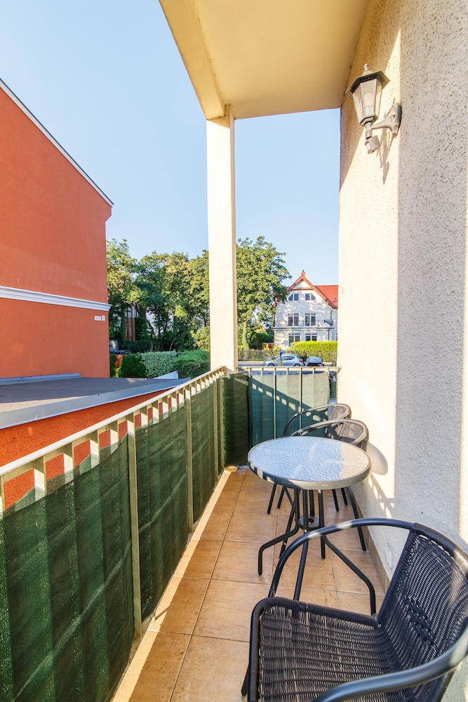 Apartments Happy Hours