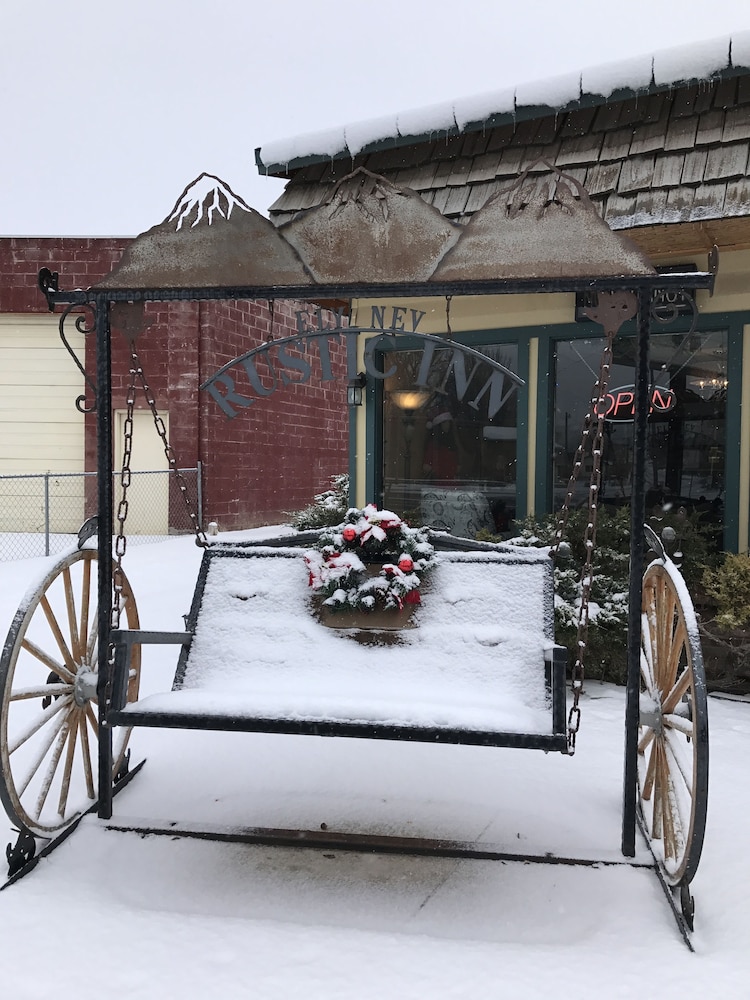 Rustic Inn Motel