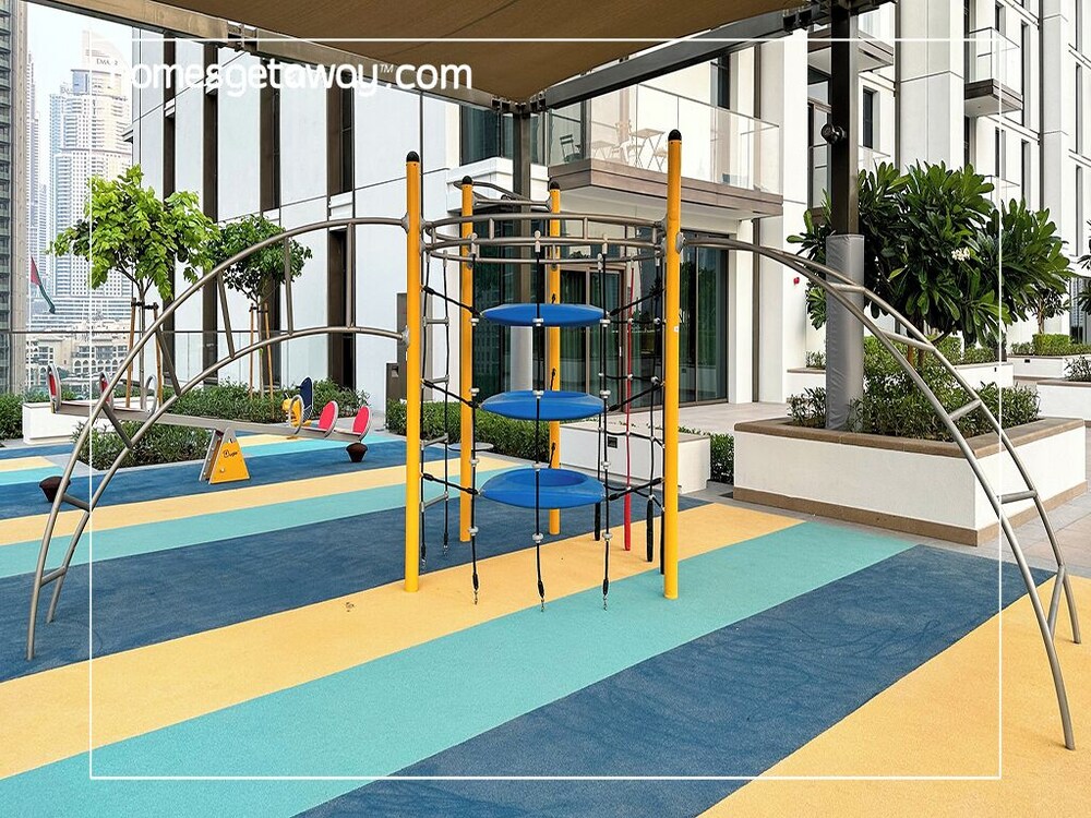 Chic 1BR Burj Crown Boulevard View