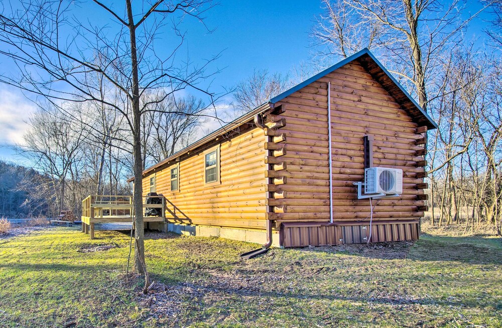Florence Cabin w/ On-site Creek!