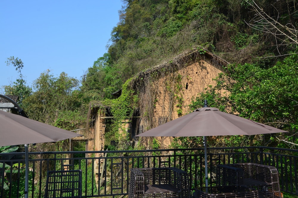 Mountain Escape Yangshuo