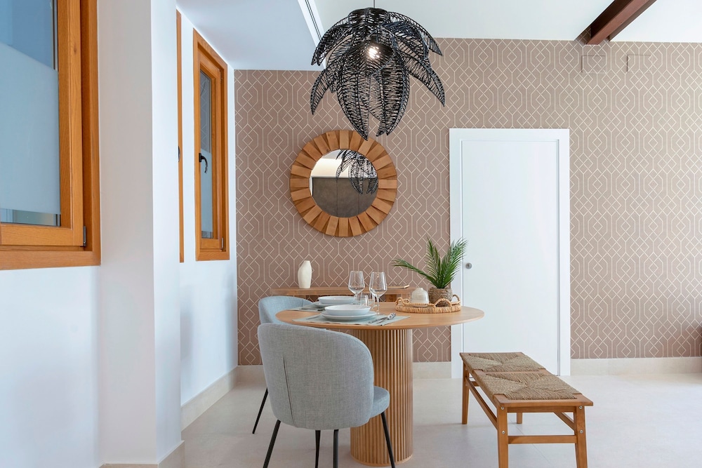 Exclusive Apartment in the Heart of Seville Tom s de Ibarra III