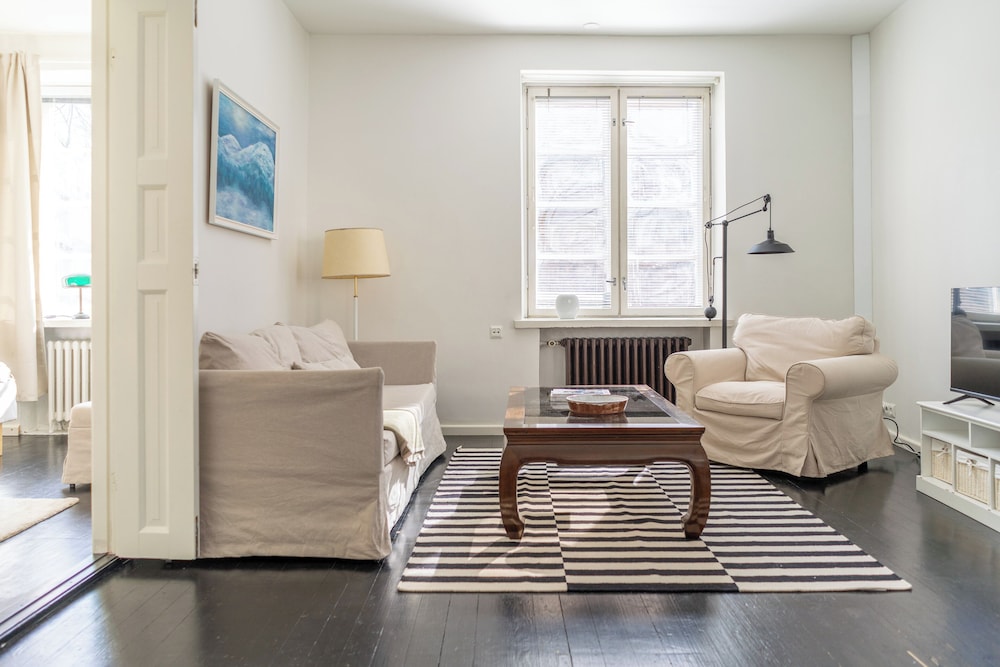 Spacious apt in Vibrant Kallio