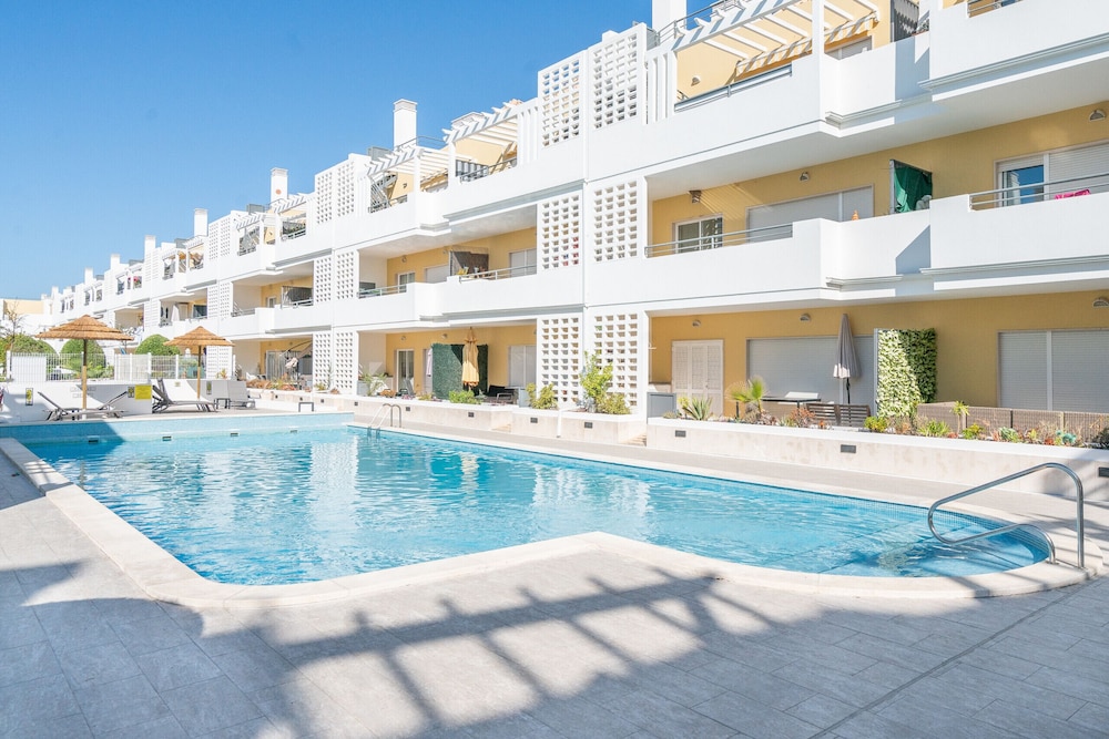 Tavira BAY 3 With Pool by Homing