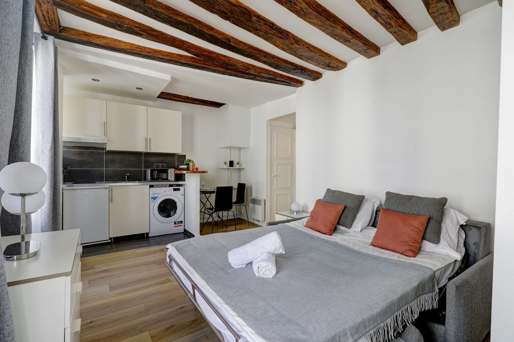 Furnished Studio in Le Marais