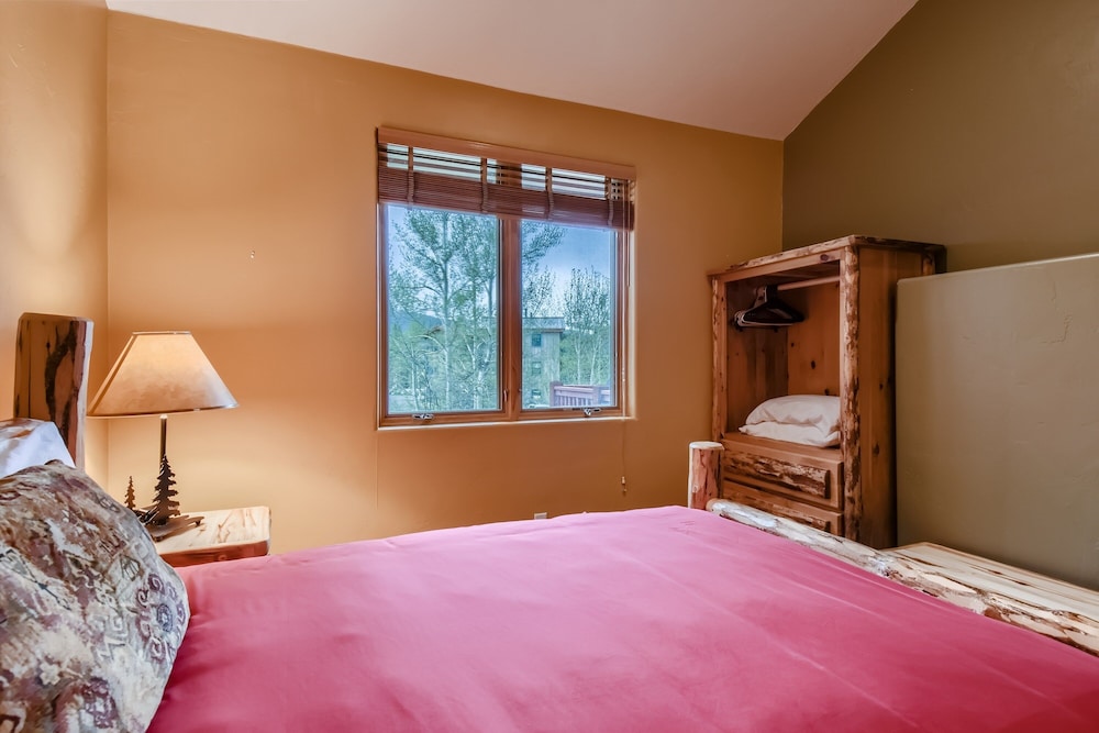 Summit County Vacations - 42 Burgundy 4br 3.5ba 4 Bedroom Townhouse by RedAwning - Property Image 29