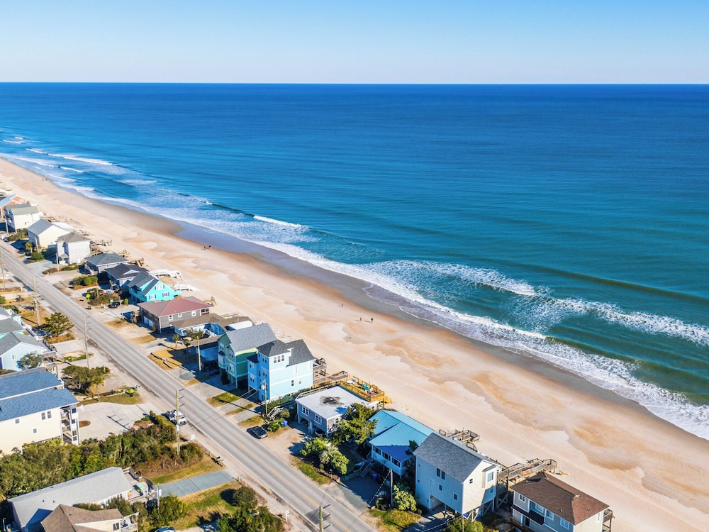 Vintage Vacation by Topsail Realty
