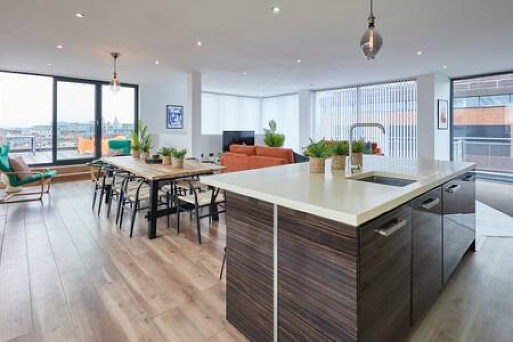 Host Stay The Knight Street Penthouse I