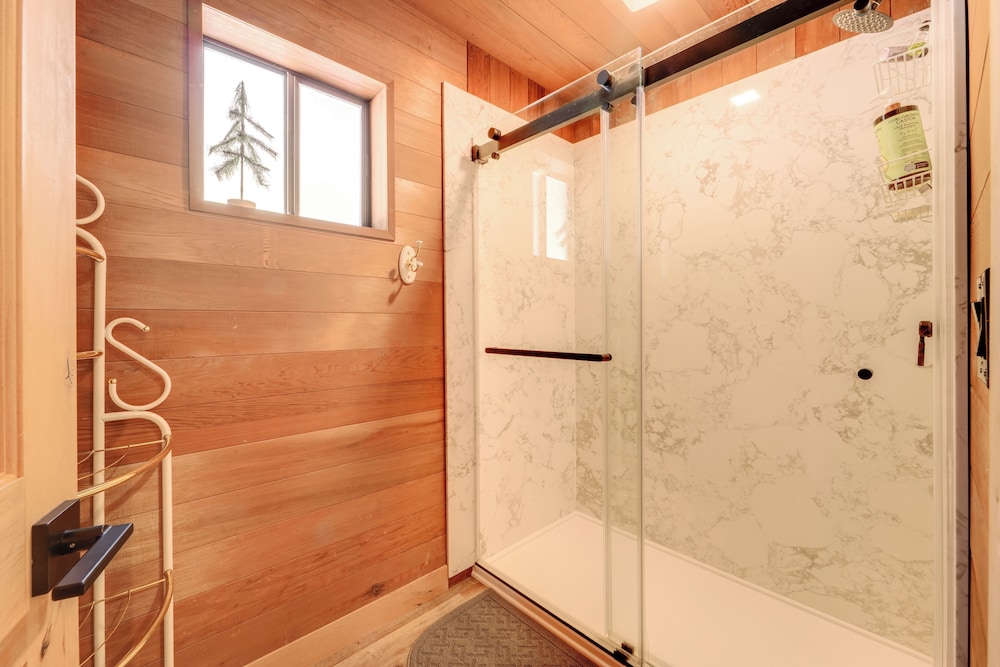 Ski, Hike & Fish: Cabin w/ Deck in Soda Springs!