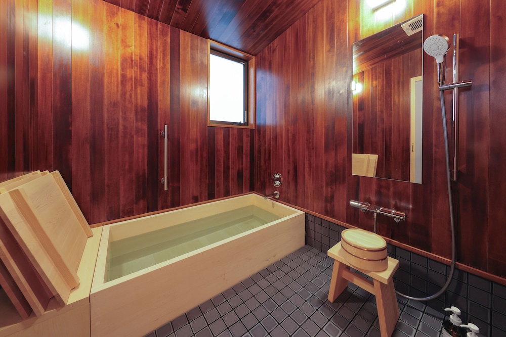 Tsukihitei Ryokan