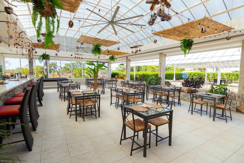 Villa Royale Luxury 4-bedroom Paradise In Sosua