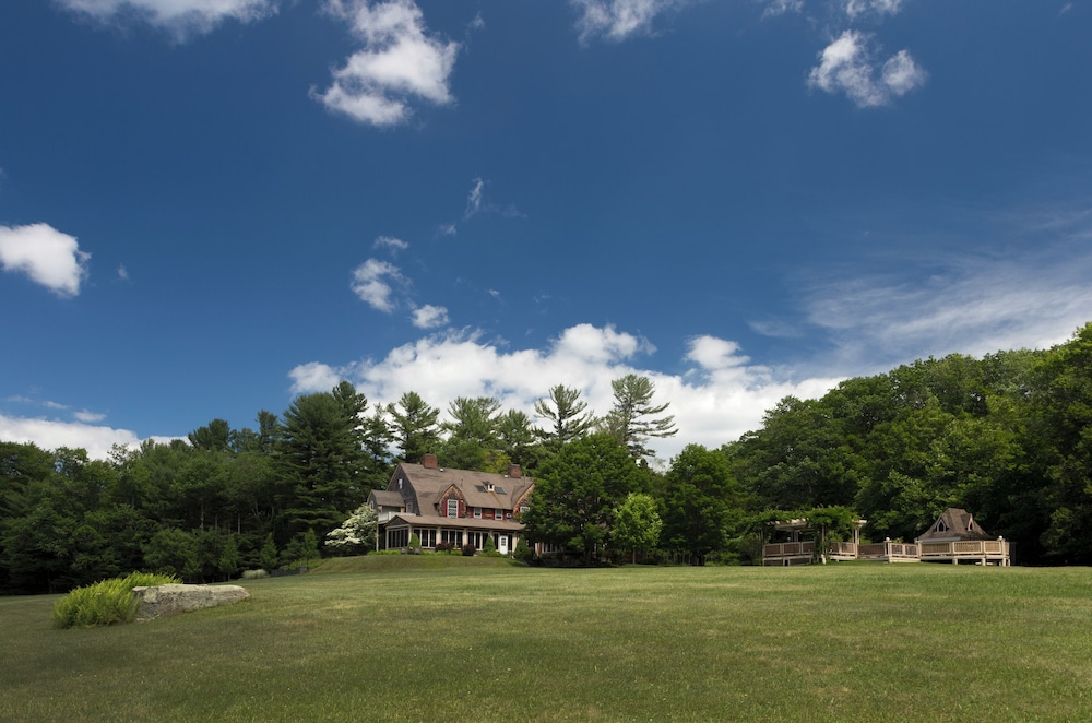 Inn at Lake Joseph