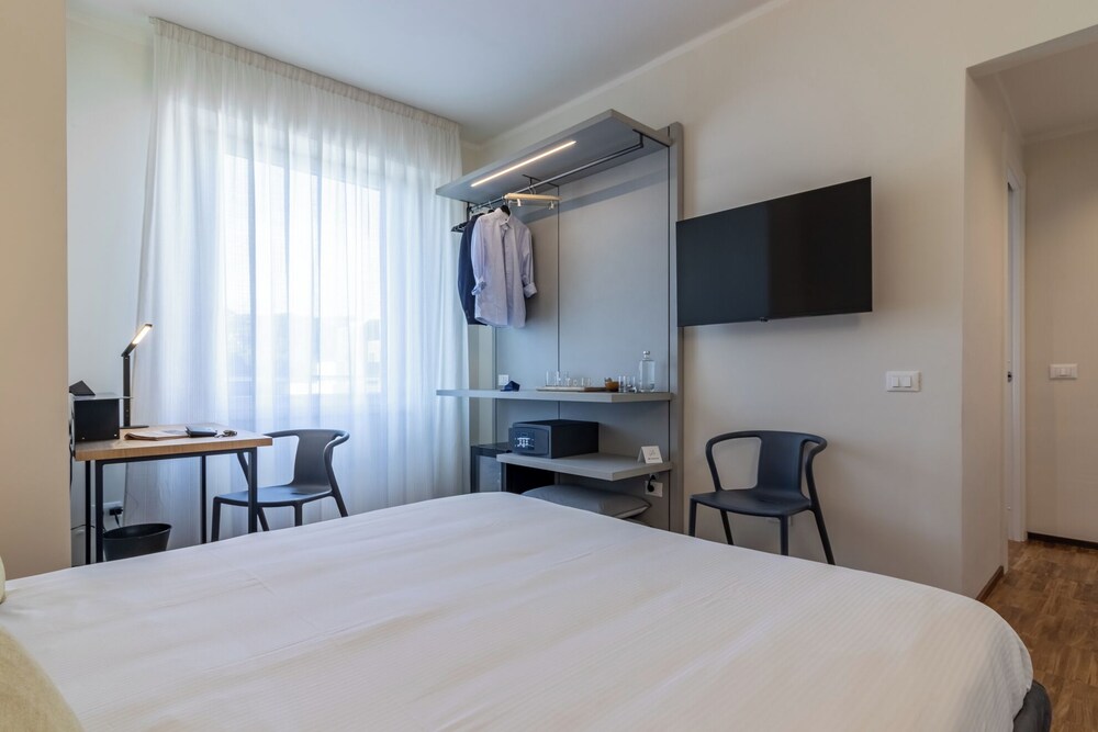 Il Faro luxury rooms & lounge