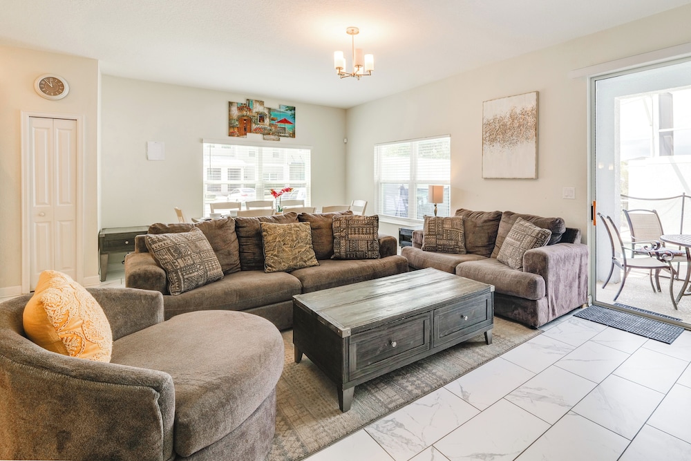 Pet Friendly! Townhome w/ Pool in Championsgate