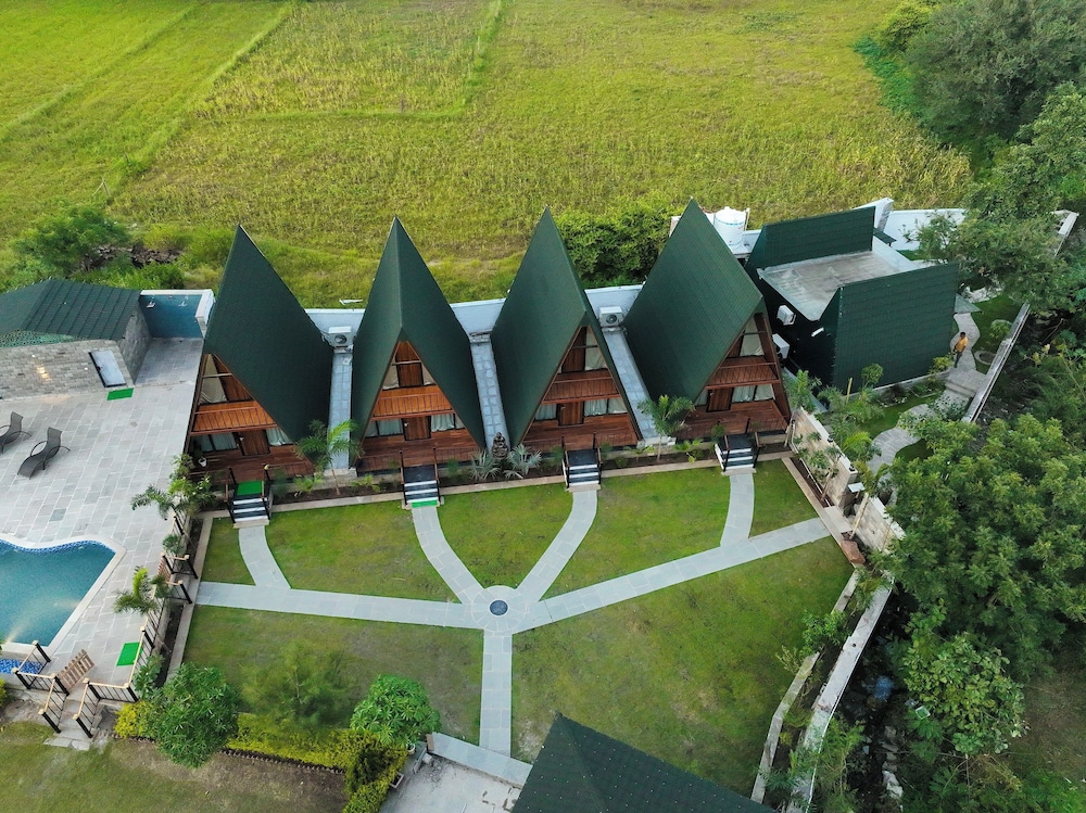 Green Hills Farm & Resorts