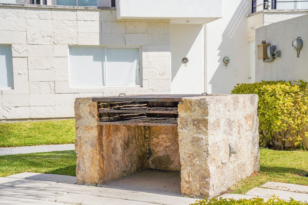 Modern House in Yautepec l Pool & Garden, photo 29