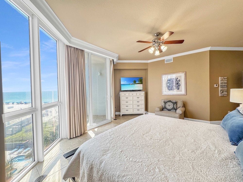 Oceanfront Luxe Pool + Beachfront Free Golf