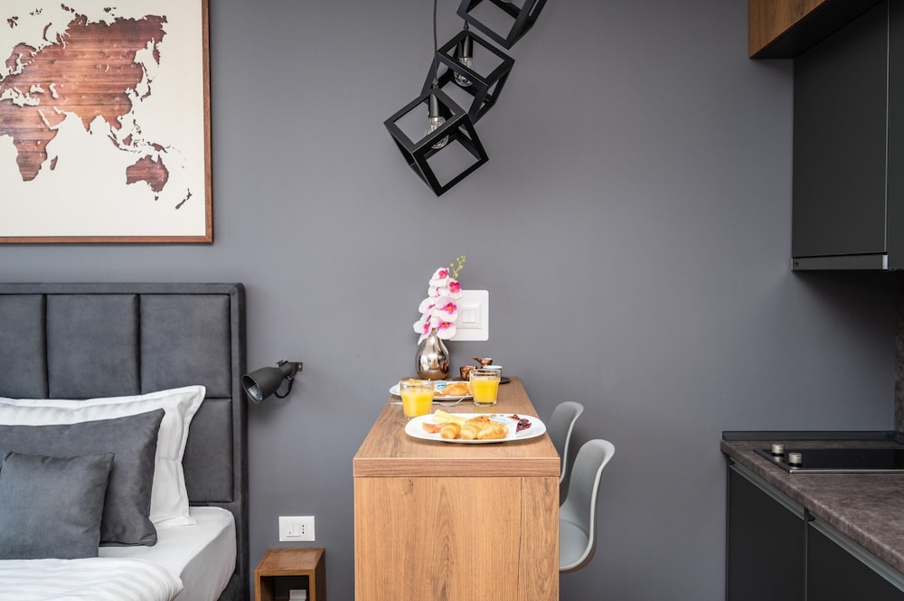 Modern and Bright Duplex - Main Street view 5