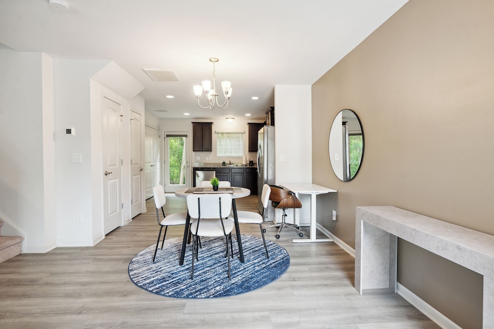 King 3BR Townhouse Mins to Cary NC State