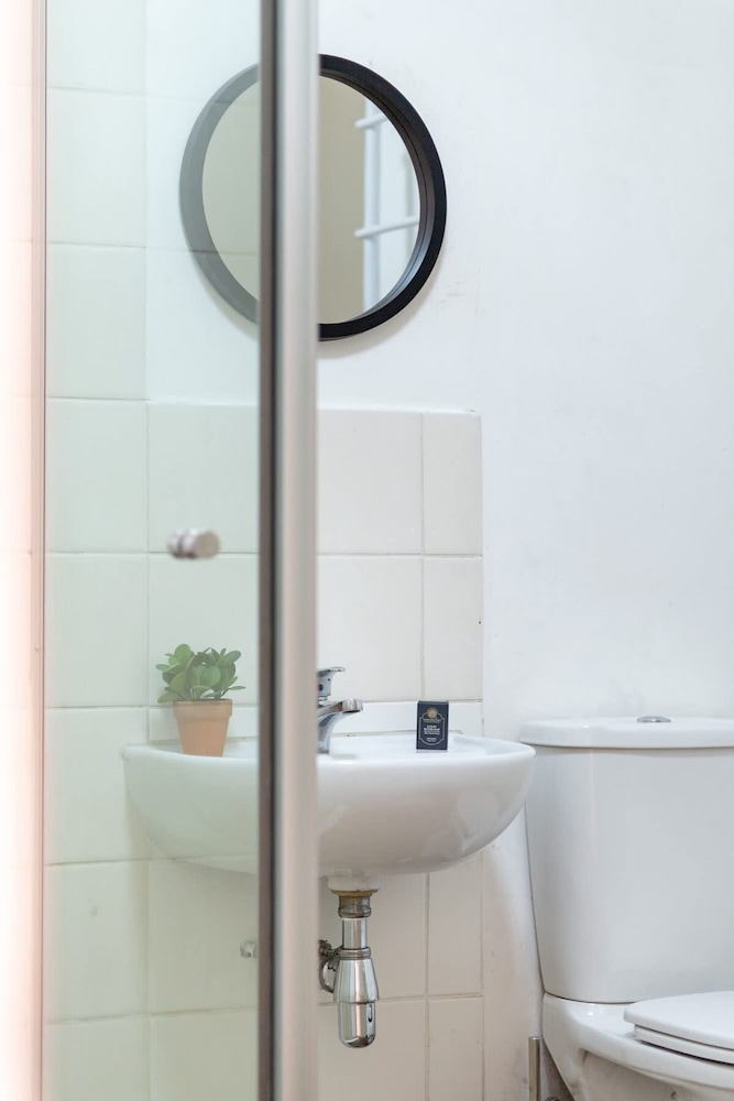 Funky Pet Friendly 2-bedroom Escape Bo-kaap