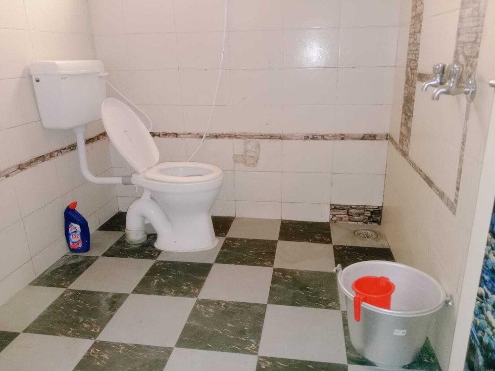 Square & Dormitory Stays