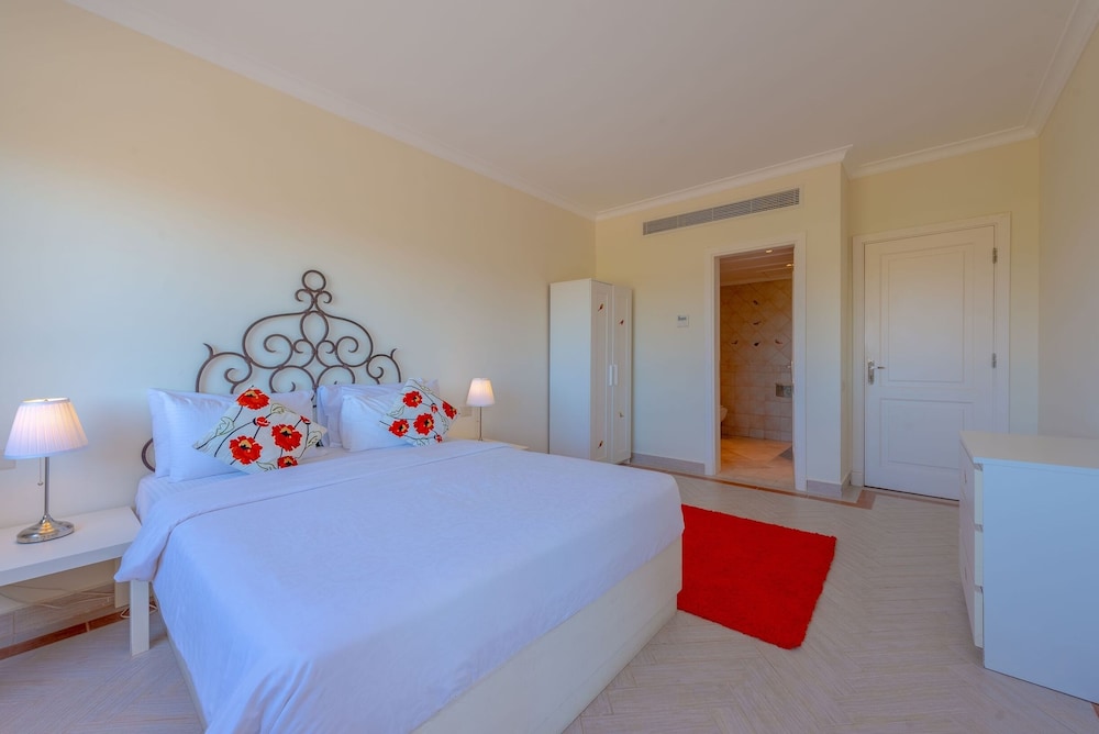 Vesta - Luxury APT III - 2BR - Golf view 5