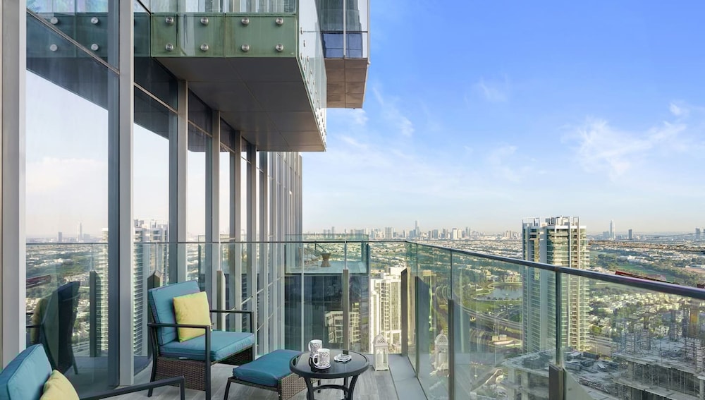 High Floor Lux 2BR nr Top Golf Dubai Marina JLT