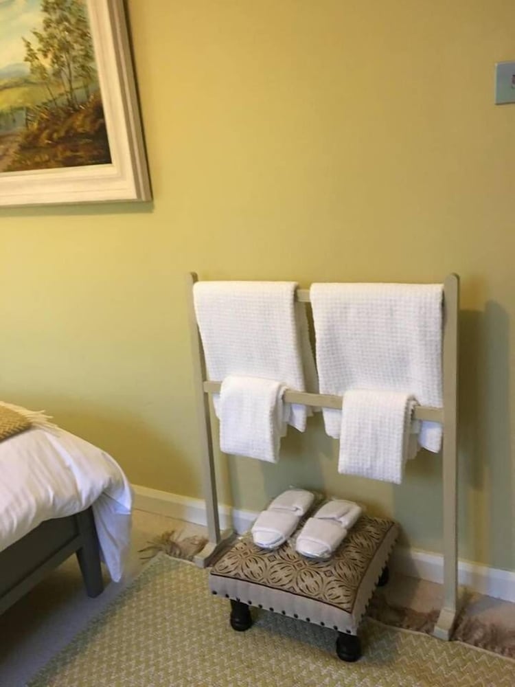 Bumble Bee Cottage view 5
