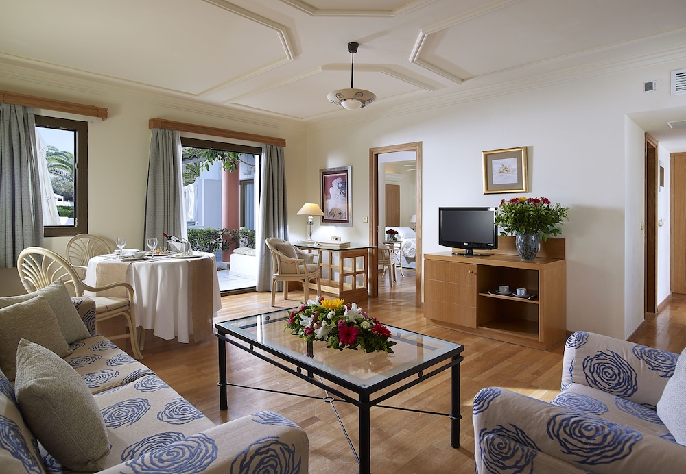 Aldemar Knossos Villas