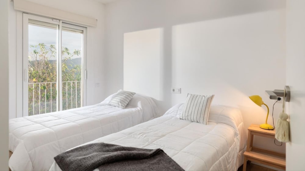 Ferran in Llafranc With 4 Bedrooms and 2 Bathrooms