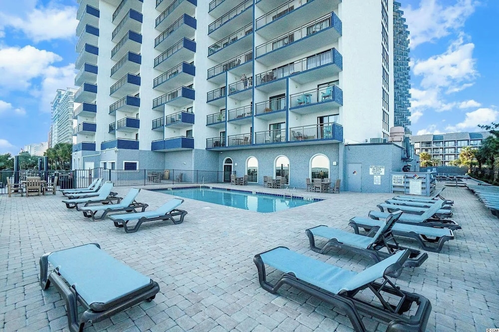 Bluewater Resort 307AB