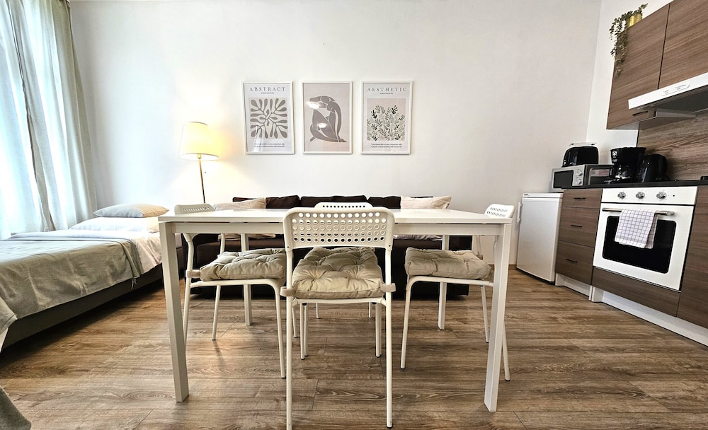 Airport Messe Apartments