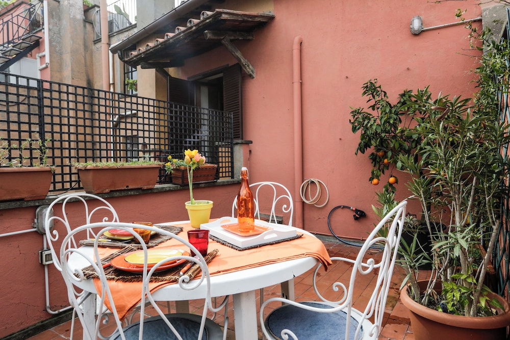 Pantheon Apartments