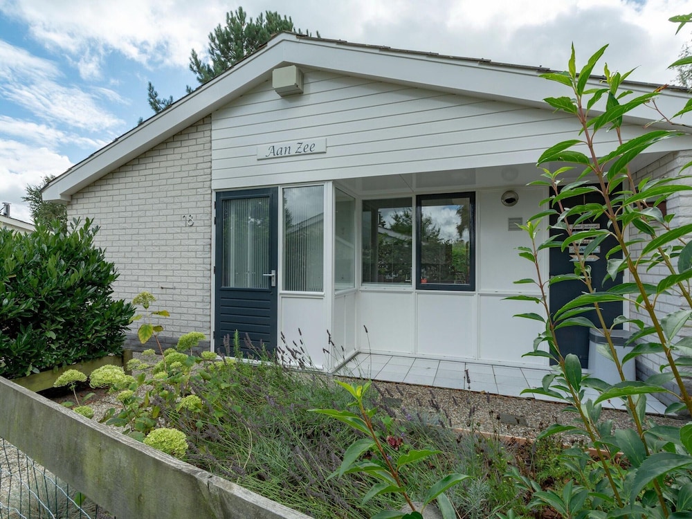 Family Home by the Dunes view 3