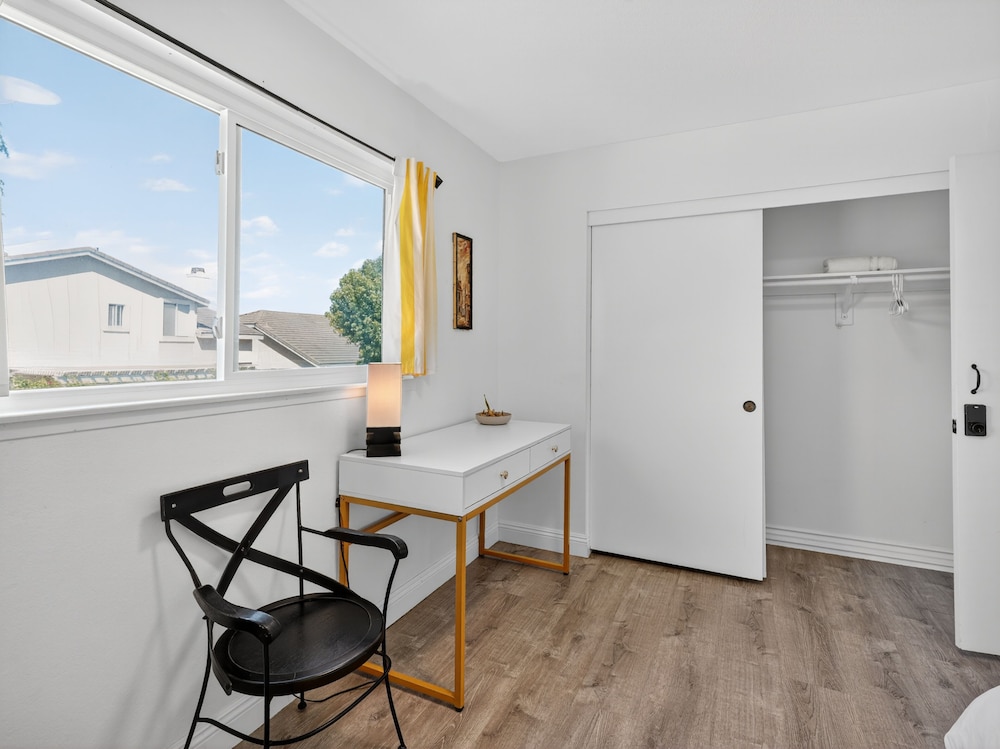 Coastal Escape With Private Mini Golf 4 Bedroom Home