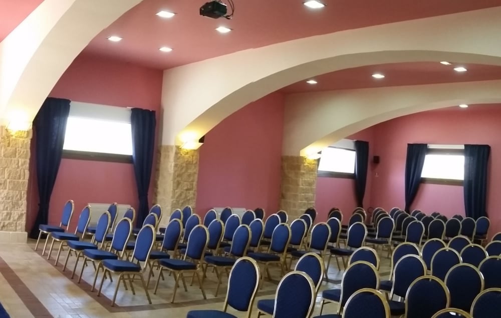 meeting & event spaces