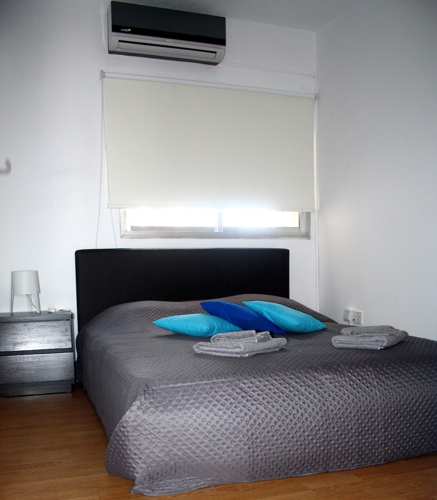 Blue Home view 4