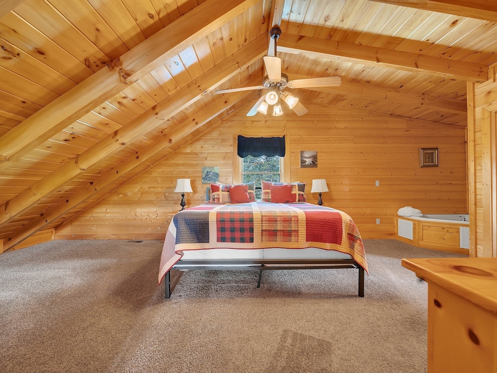 Ern860 - Cozy Bear Overlook 4 Bedroom Cabin