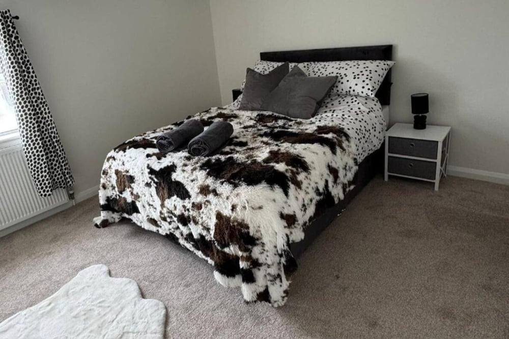 Charming Middlewich House - Sleeps 4