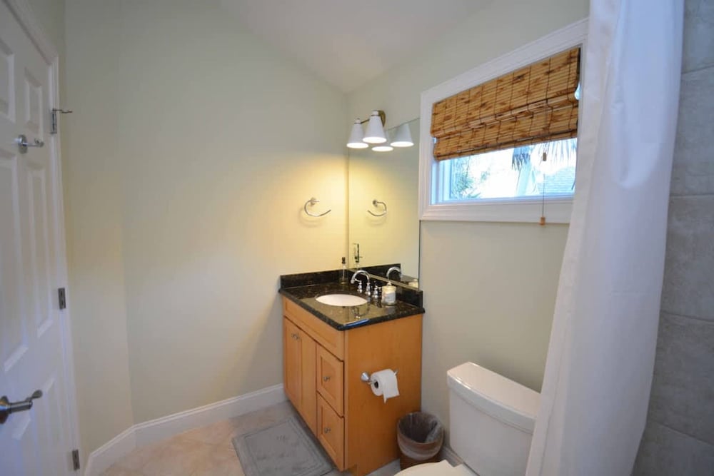 Island Time - Pet Friendly and Minutes From Beach