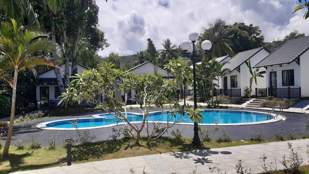 Rum Bungalow Resort Phu Quoc
