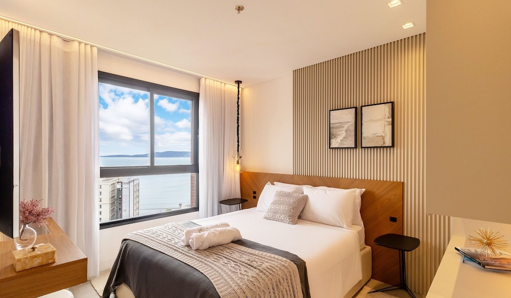 MHF II Apts Variados em Prédio com Vista para o Mar em Itapema