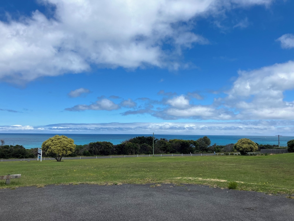 61 OCEAN ROAD MOTEL