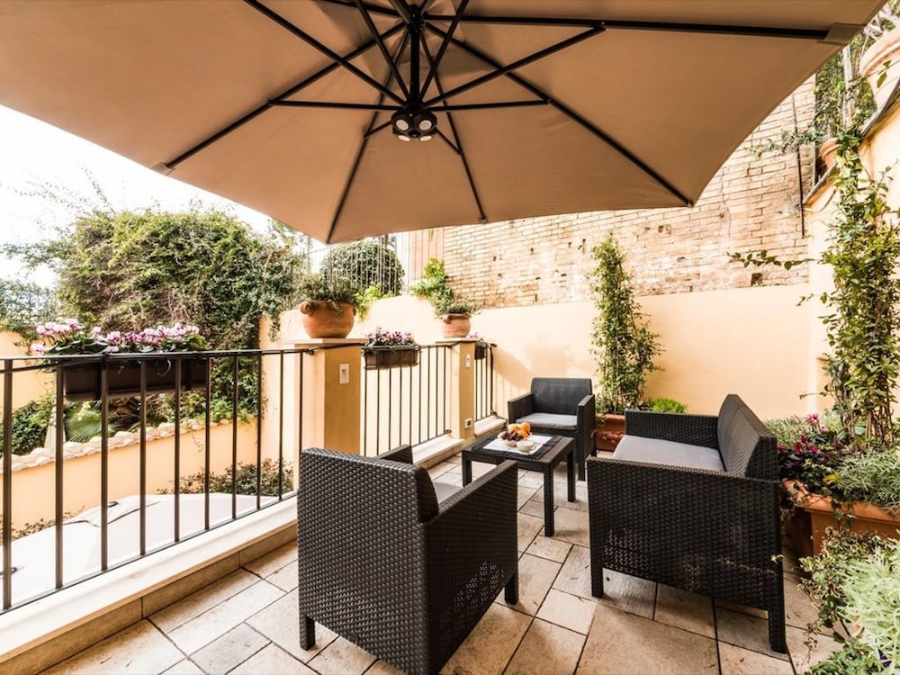 Panisperna Apartment 4
