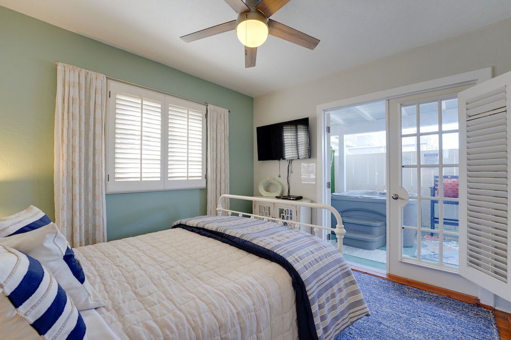 Coral Cottage