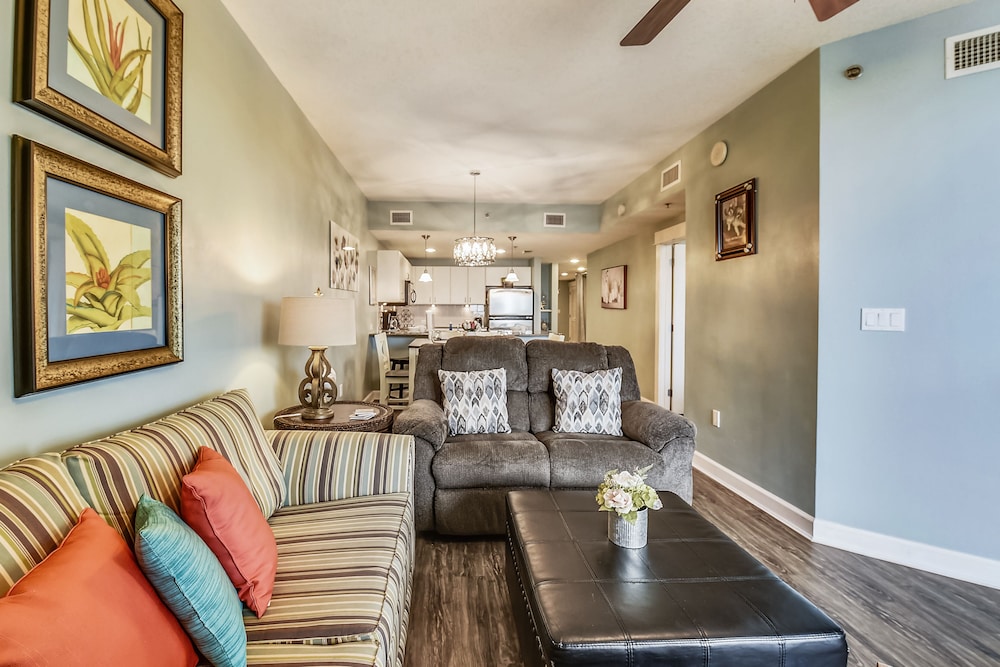 Grand Panama Beach Resort by Book That Condo